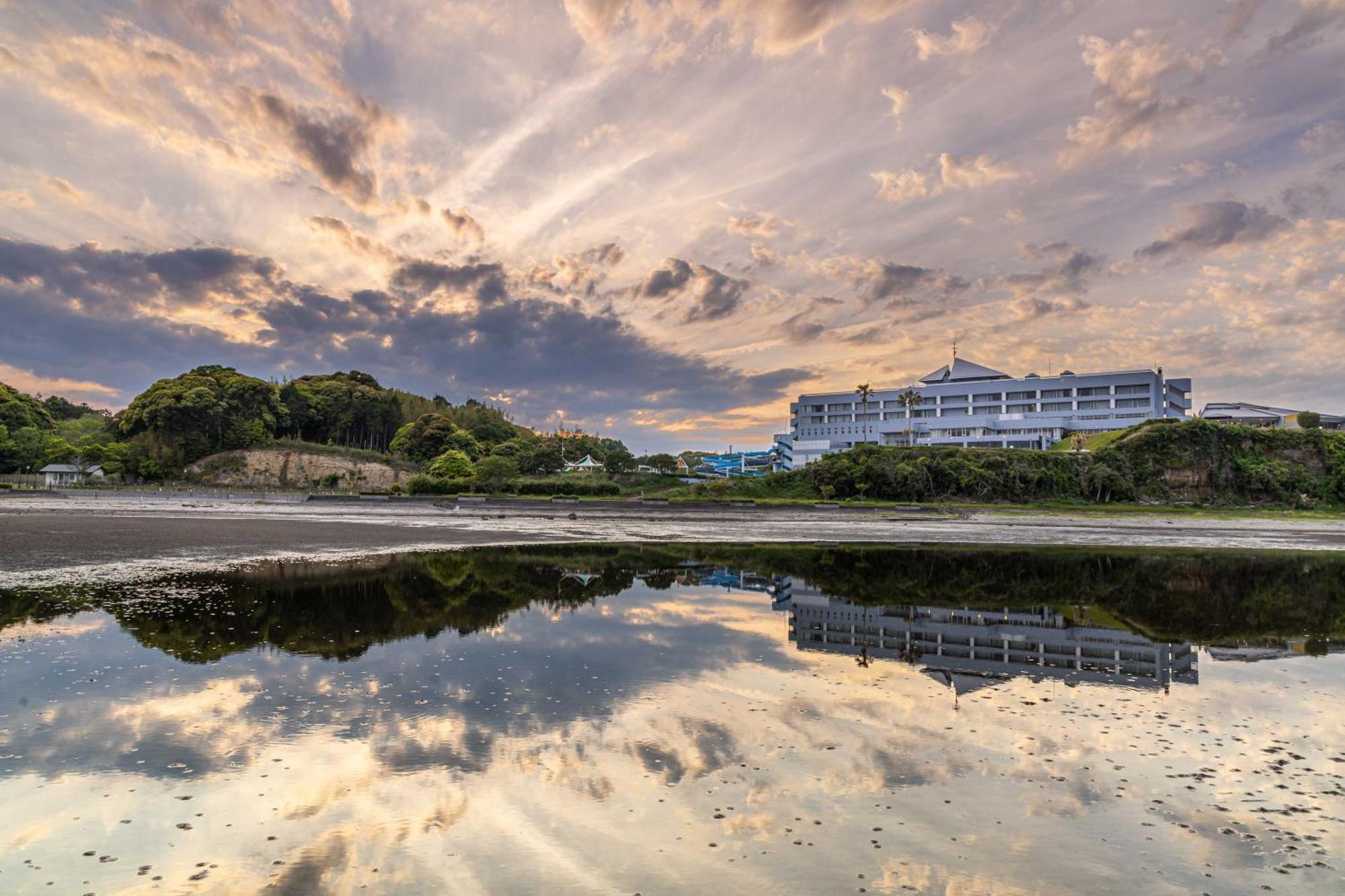 Spa And Resort Hotel Solage Oita Hiji Beppuwan Екстериор снимка